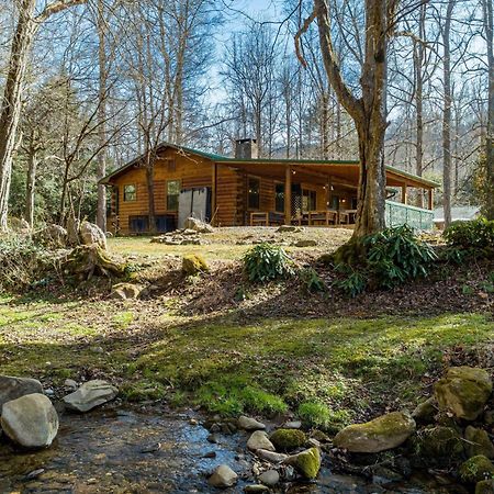 Sugar Cove By Avantstay Cabin By The River W Hot Tub Pool Table Guest House 蓋特林堡 外观 照片