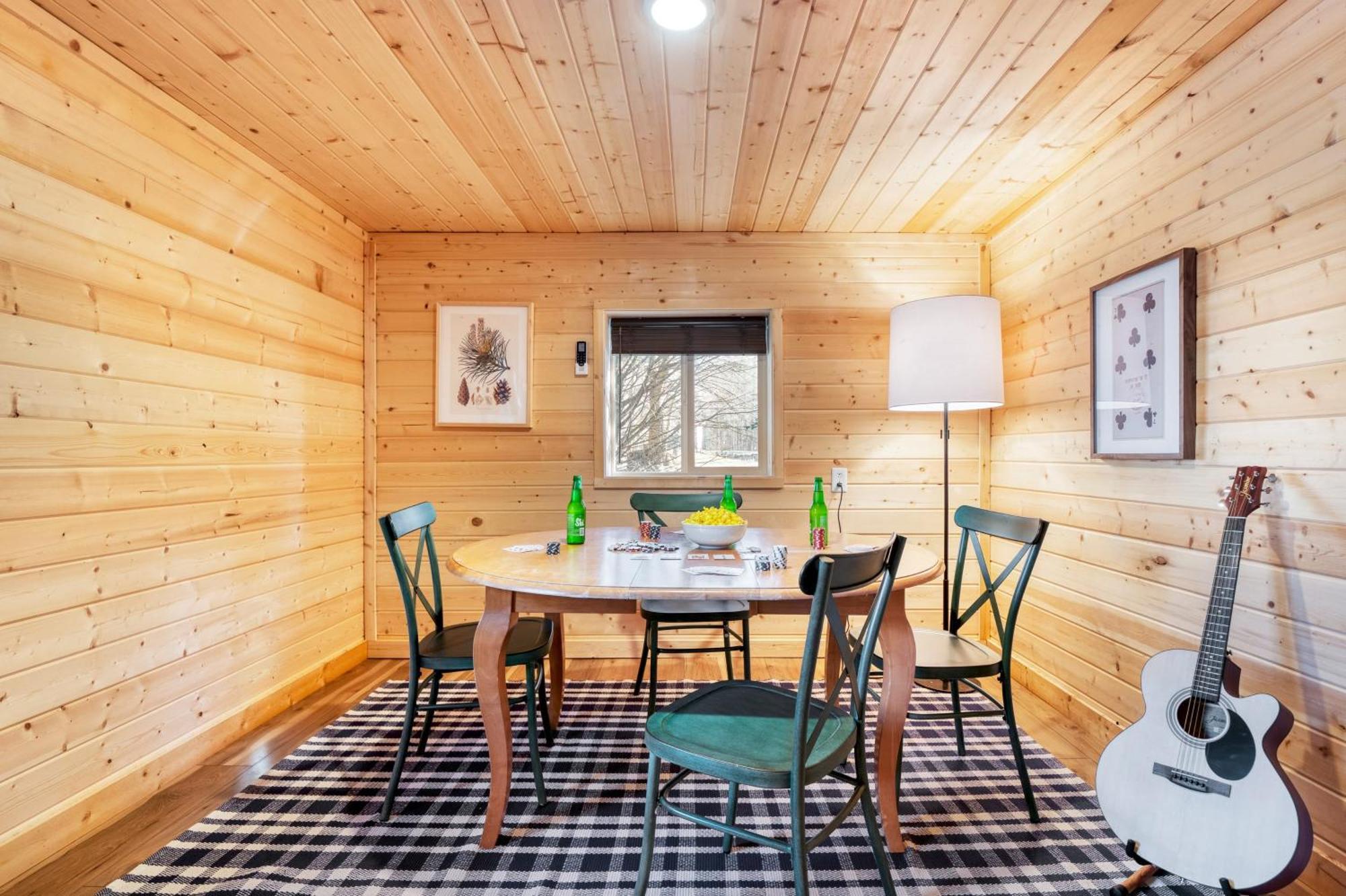 Sugar Cove By Avantstay Cabin By The River W Hot Tub Pool Table Guest House 蓋特林堡 外观 照片