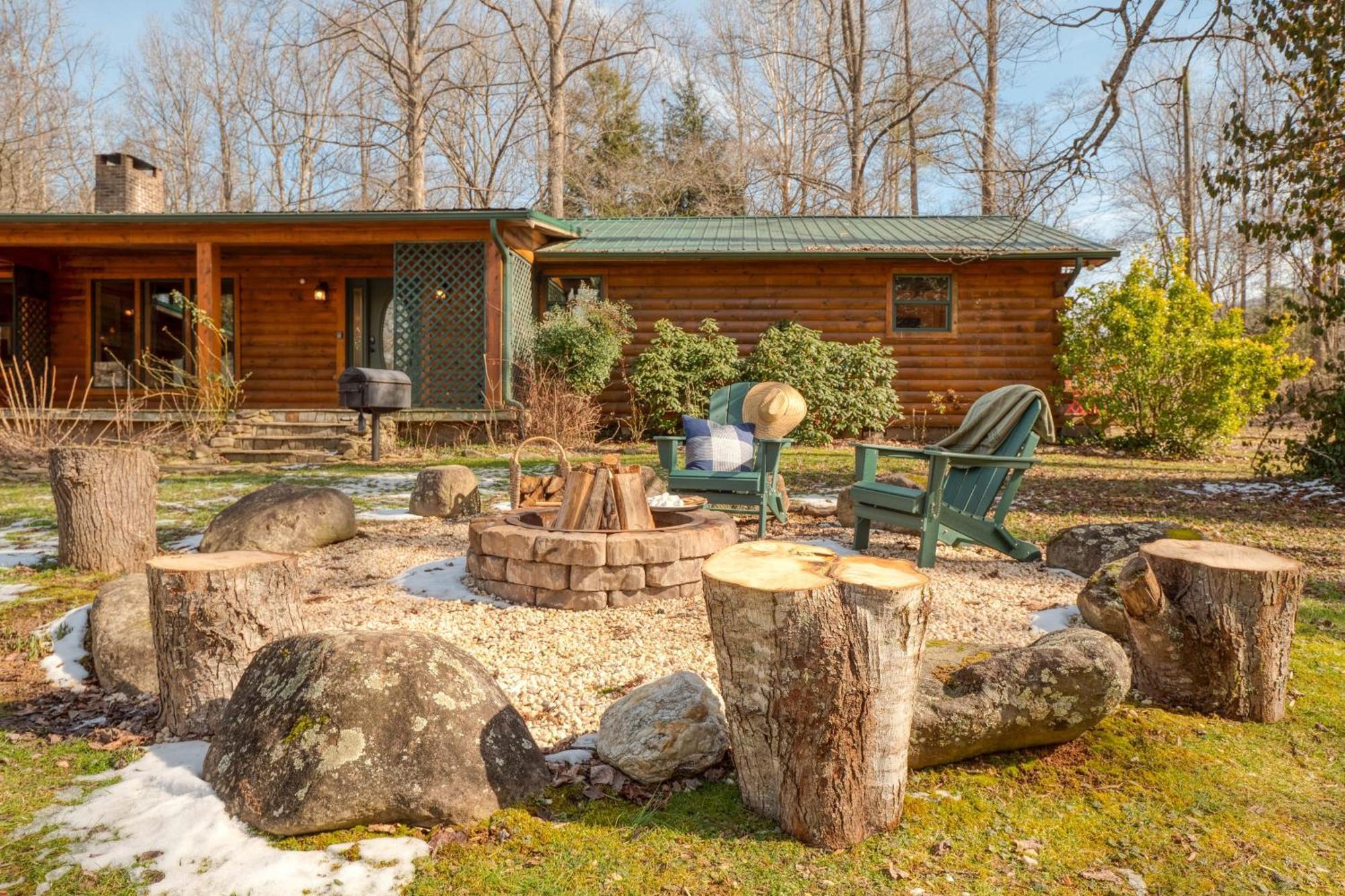 Sugar Cove By Avantstay Cabin By The River W Hot Tub Pool Table Guest House 蓋特林堡 外观 照片