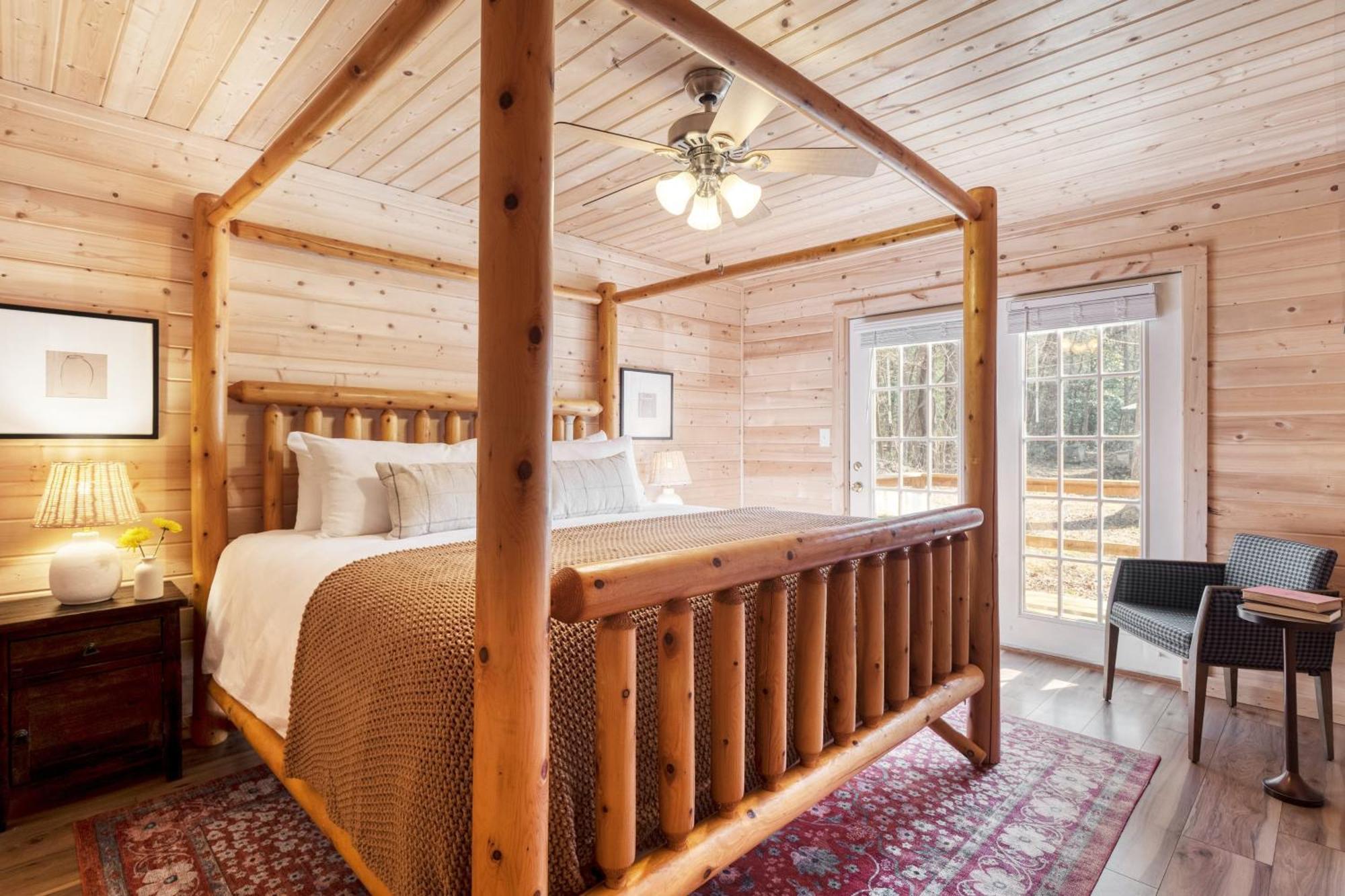 Sugar Cove By Avantstay Cabin By The River W Hot Tub Pool Table Guest House 蓋特林堡 外观 照片