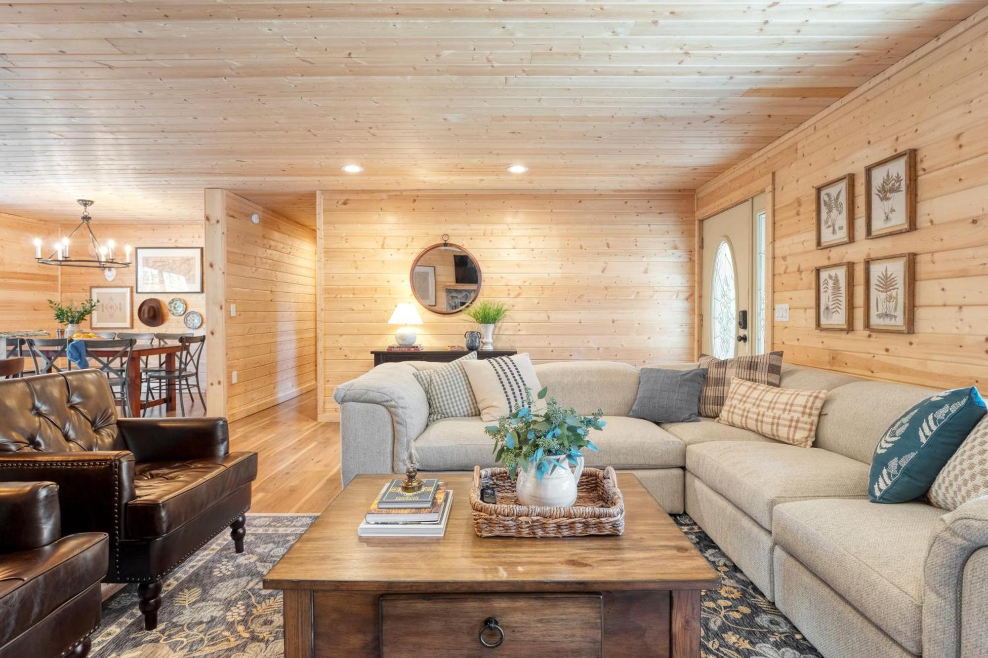 Sugar Cove By Avantstay Cabin By The River W Hot Tub Pool Table Guest House 蓋特林堡 外观 照片